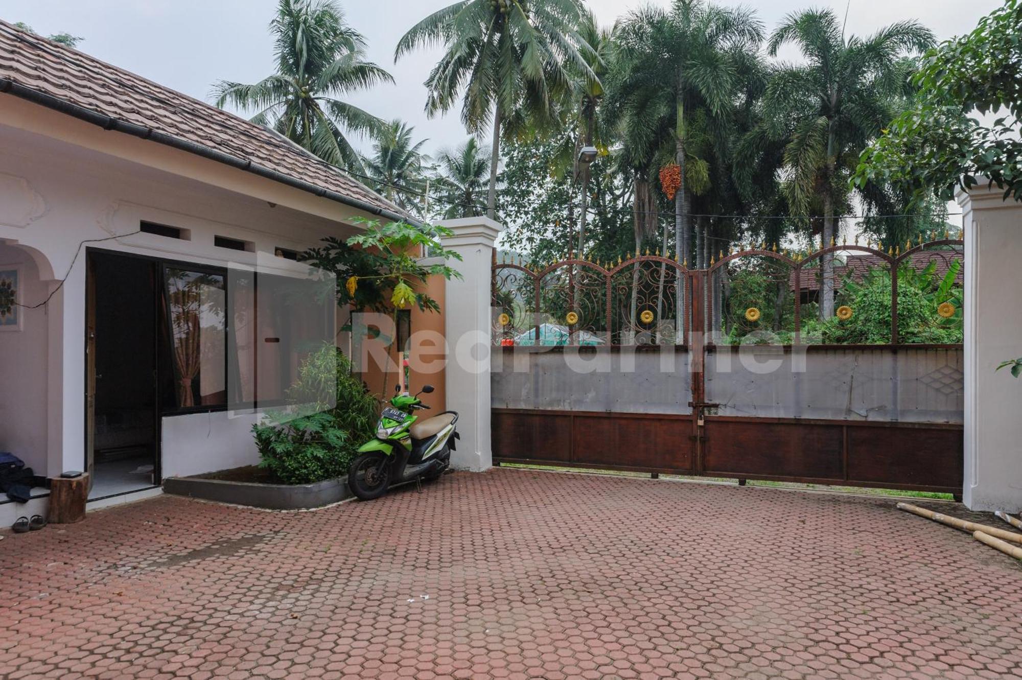 Pondok Cimanggu Syariah Mitra Reddoorz 茂物 外观 照片